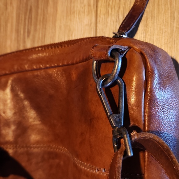 VILENCA HOLLAND genuine woven leather shoulder sling backpack - Picture 4 of 11